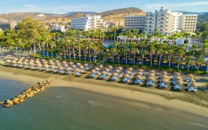 محوطه هتل محوطه هتل