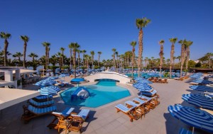 محوطه هتل محوطه هتل