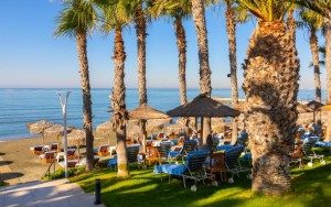 محوطه هتل محوطه هتل