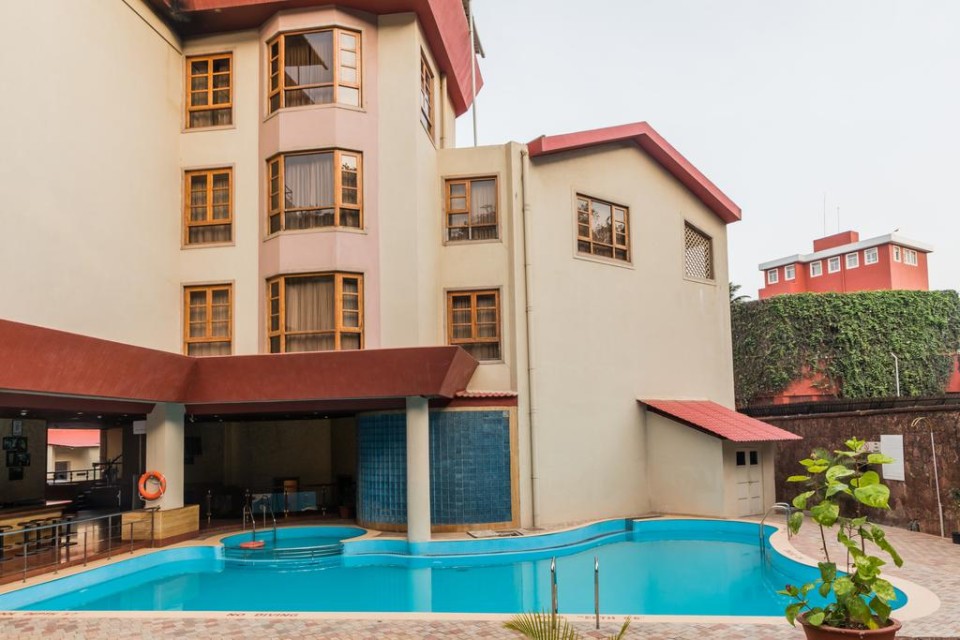 محوطه هتل محوطه هتل