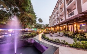 محوطه هتل محوطه هتل