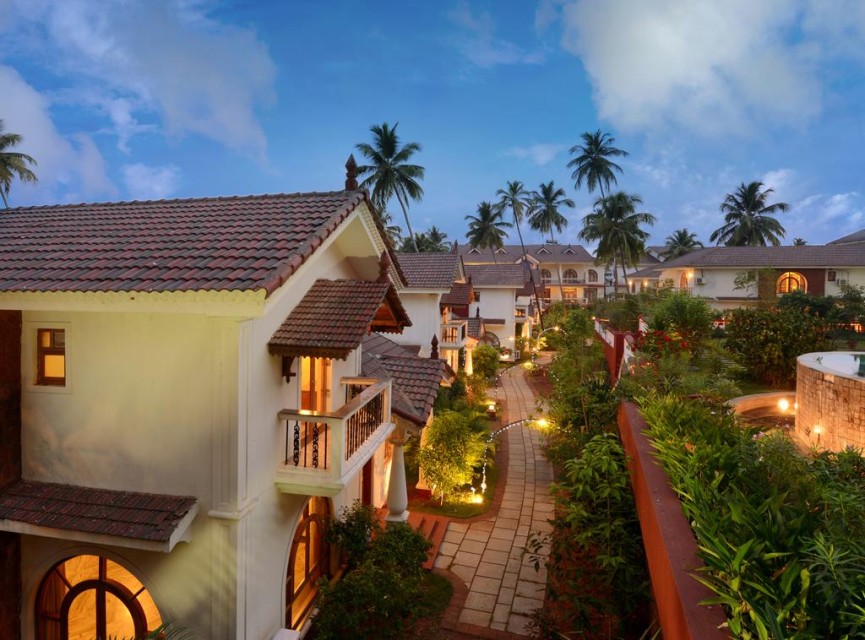 محوطه هتل محوطه هتل