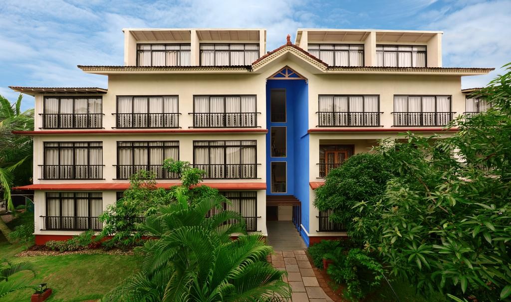 محوطه هتل محوطه هتل