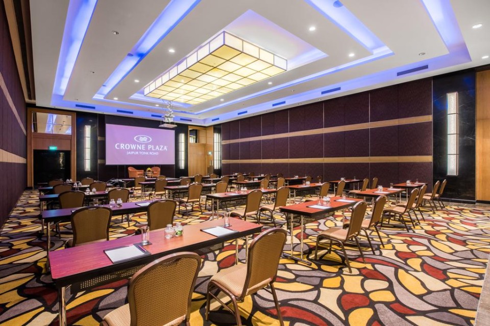 سالن جلسه سالن جلسه