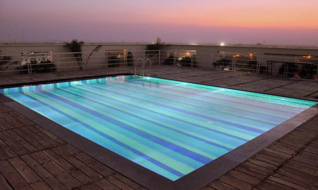 استخر استخر