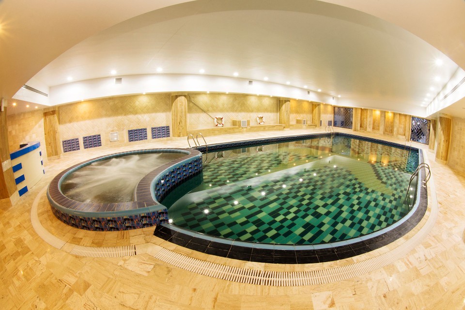 استخر استخر