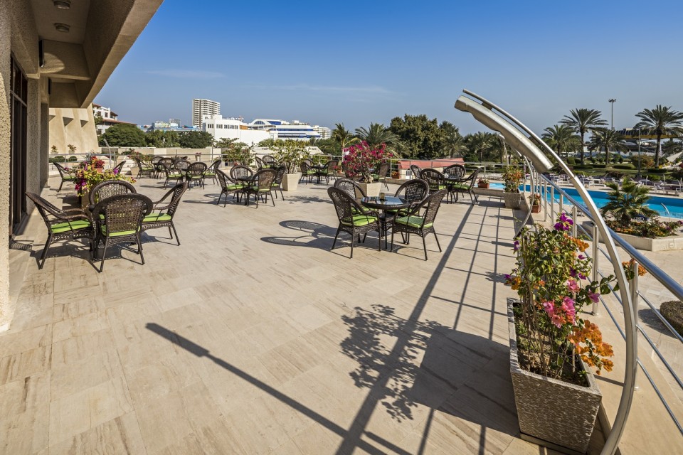 کافه تابستانی کافه تابستانی