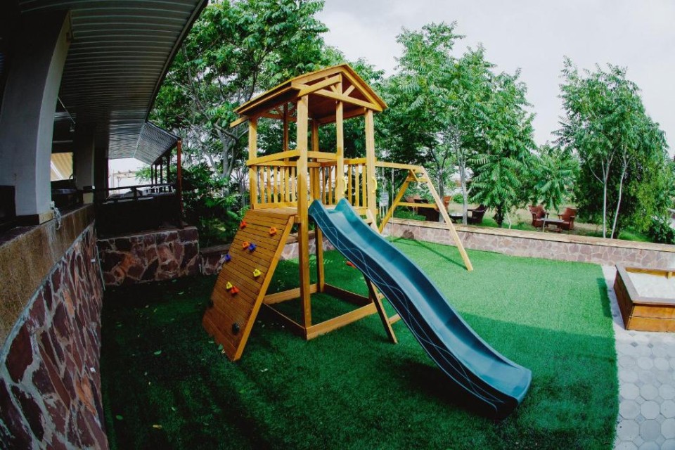 محوطه هتل محوطه هتل