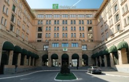 هتل Holiday Inn IHG آکتائو