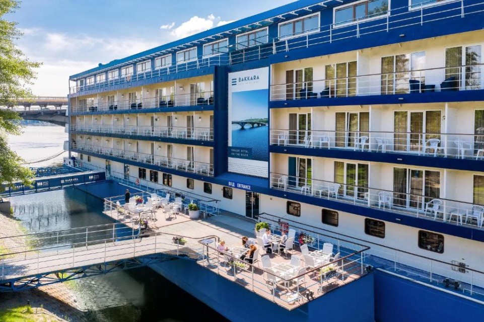 محوطه هتل محوطه هتل