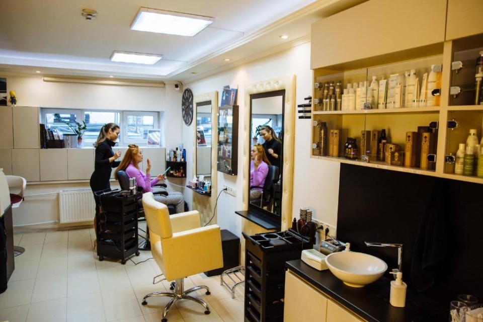 سالن زیبایی