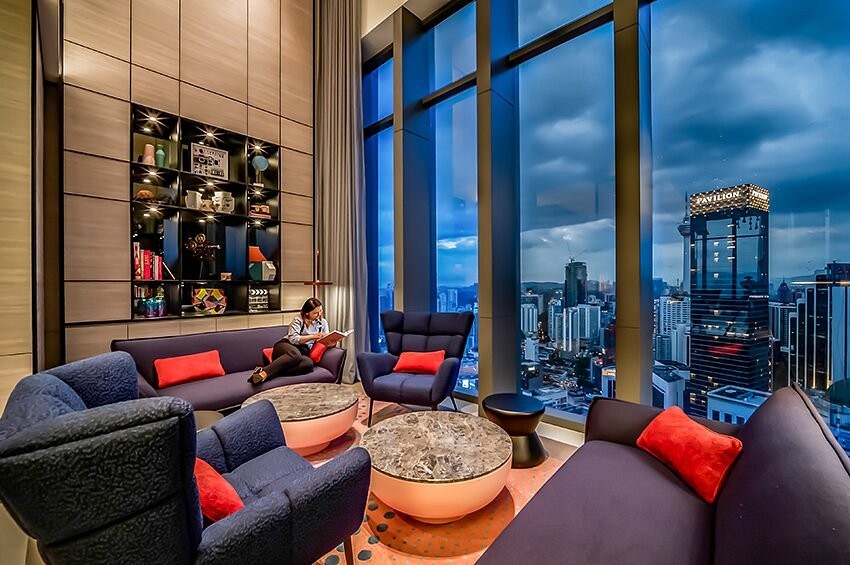 hotels-Malaysia-Kuala-LAmpur-Capri-by-Fraser-pow-wow-premier-lounge-(1)-26ba2c9637d85cfabc7a35aea816c669.jpg