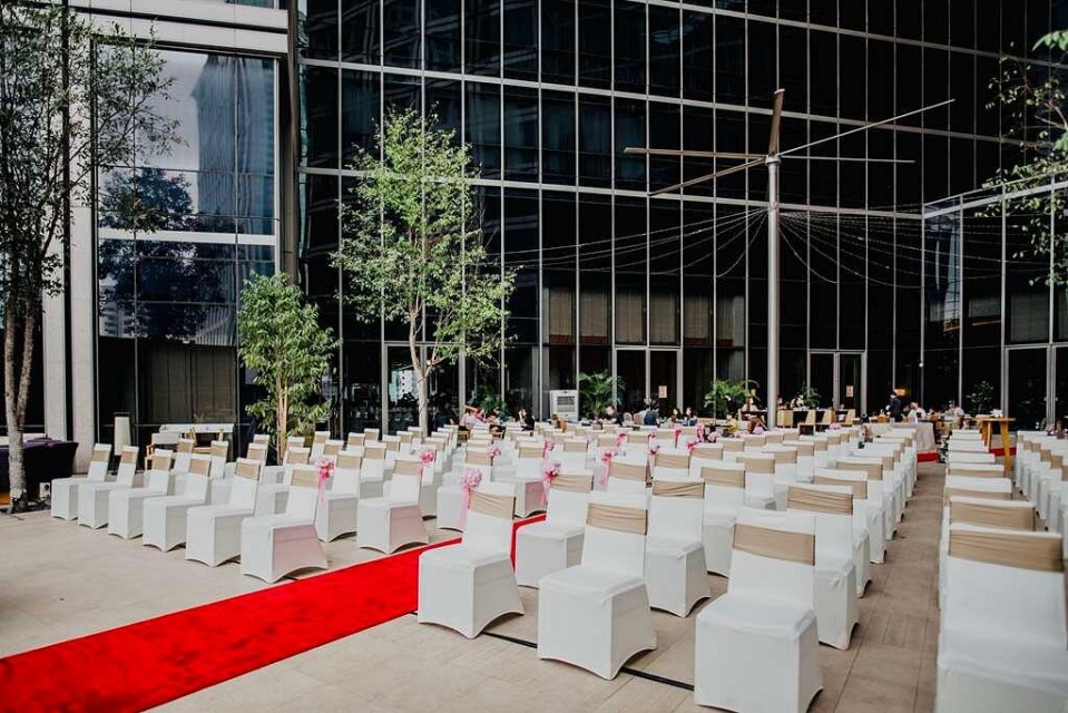 hotels-Malaysia-Kuala-LAmpur-Pavilion-Managed-By-Banyan-Tree-weddings-centre-court-26ba2c9637d85cfabc7a35aea816c669.jpg