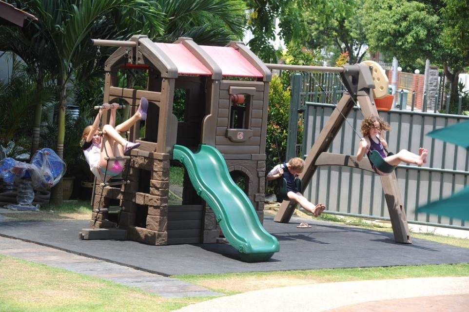 زمین بازی کودک