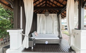 محوطه هتل محوطه هتل