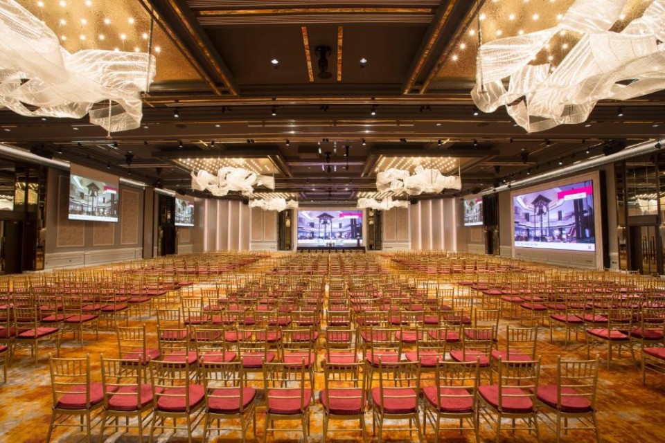 سالن همایش سالن همایش