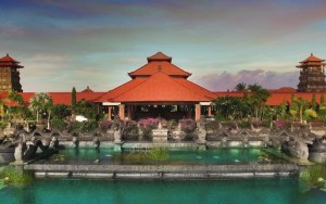 محوطه هتل محوطه هتل