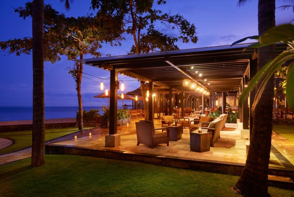 محوطه هتل محوطه هتل