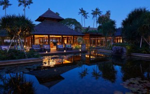 محوطه هتل محوطه هتل