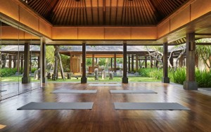 سالن یوگا سالن یوگا