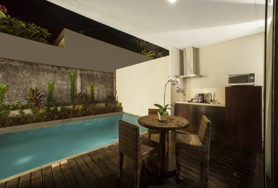 استخر استخر