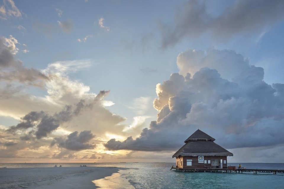 محوطه هتل محوطه هتل