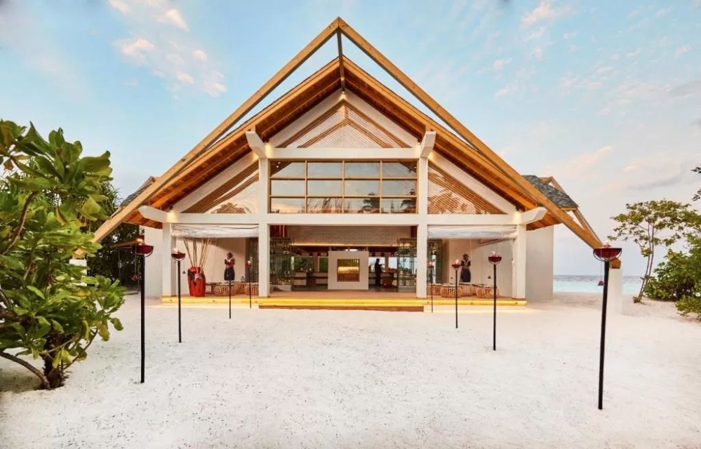 محوطه هتل محوطه هتل