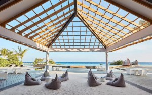 محوطه هتل محوطه هتل