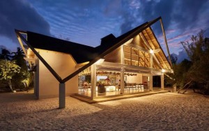 محوطه هتل محوطه هتل