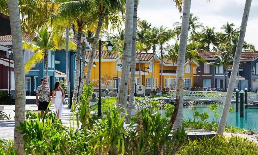 محوطه هتل محوطه هتل