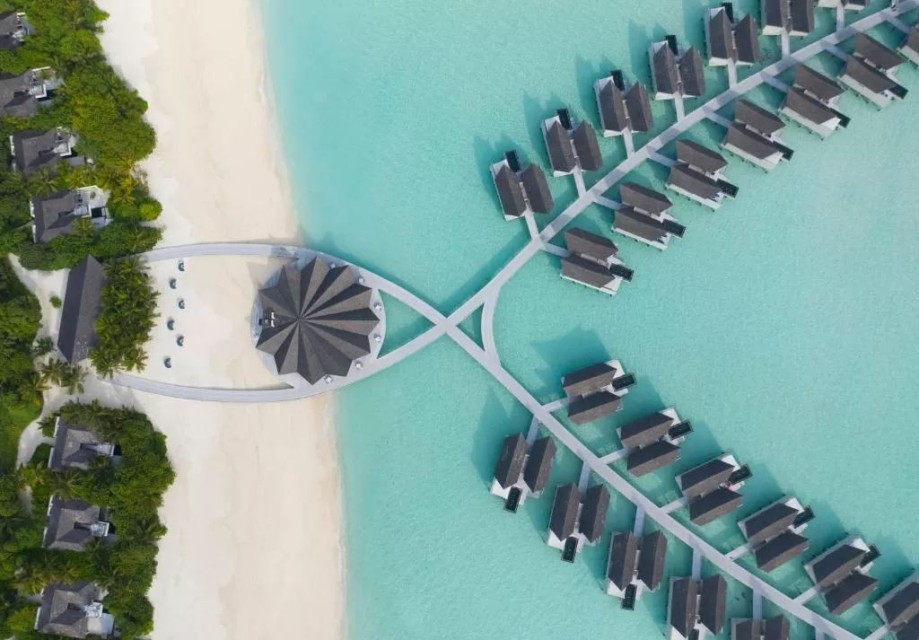 محوطه هتل محوطه هتل