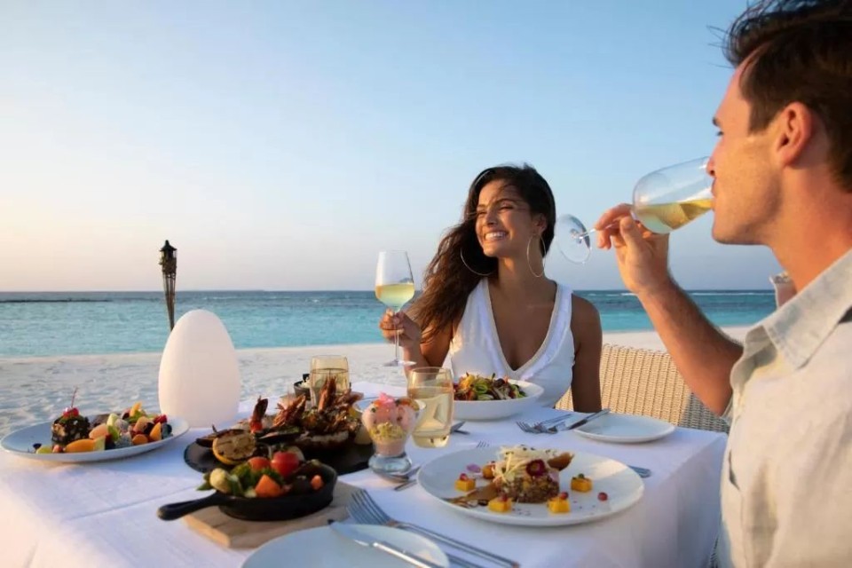 محوطه هتل محوطه هتل