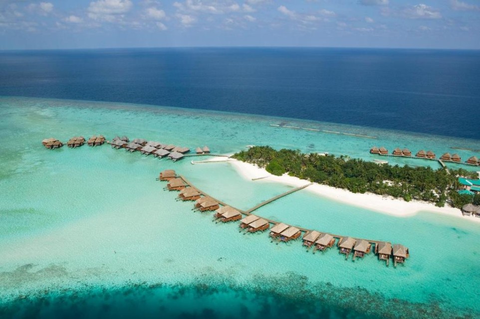 محوطه هتل محوطه هتل