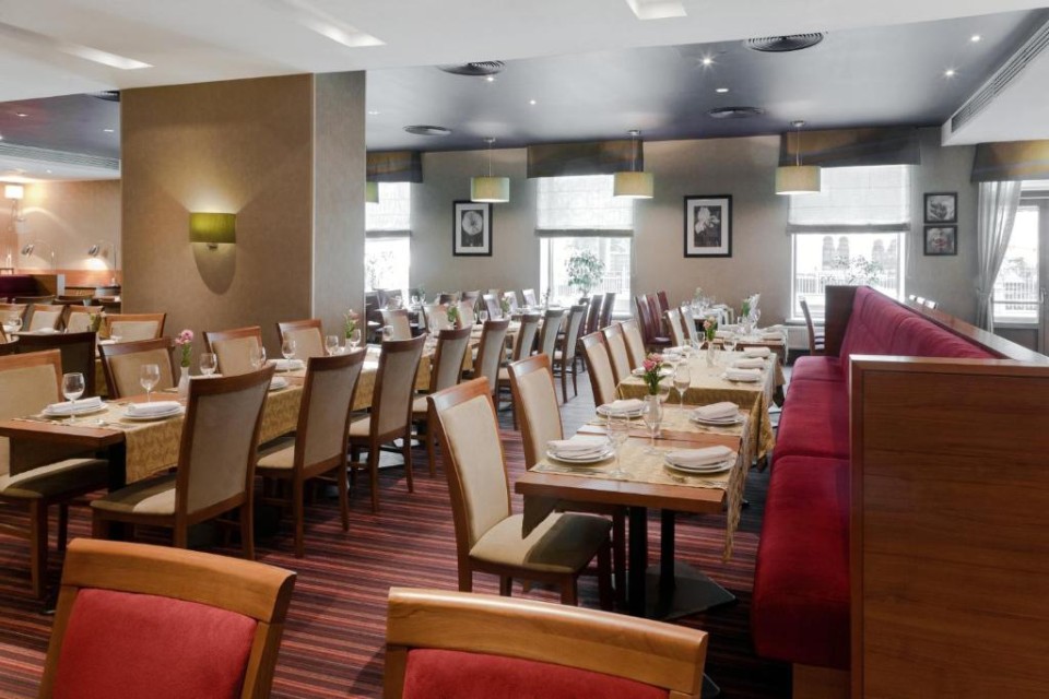 رستوران رستوران