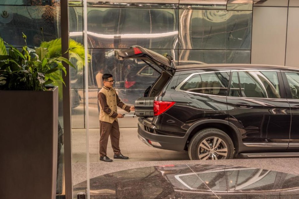 محوطه هتل محوطه هتل