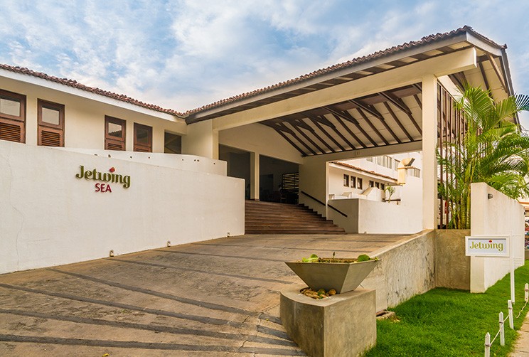 محوطه هتل محوطه هتل