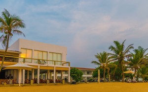 محوطه هتل محوطه هتل