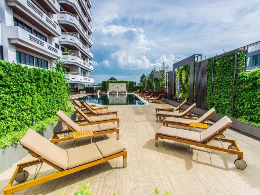 محوطه هتل محوطه هتل