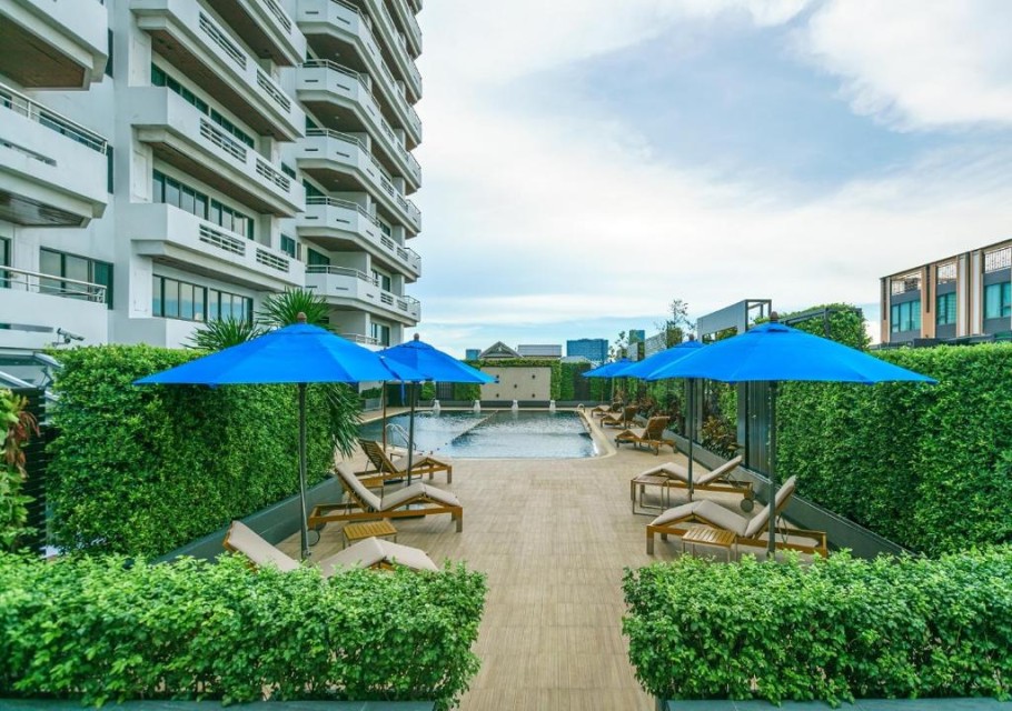 محوطه هتل محوطه هتل