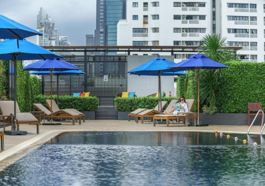 محوطه هتل محوطه هتل