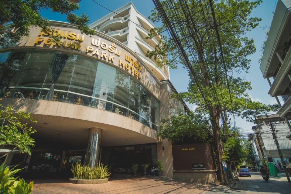 محوطه هتل محوطه هتل