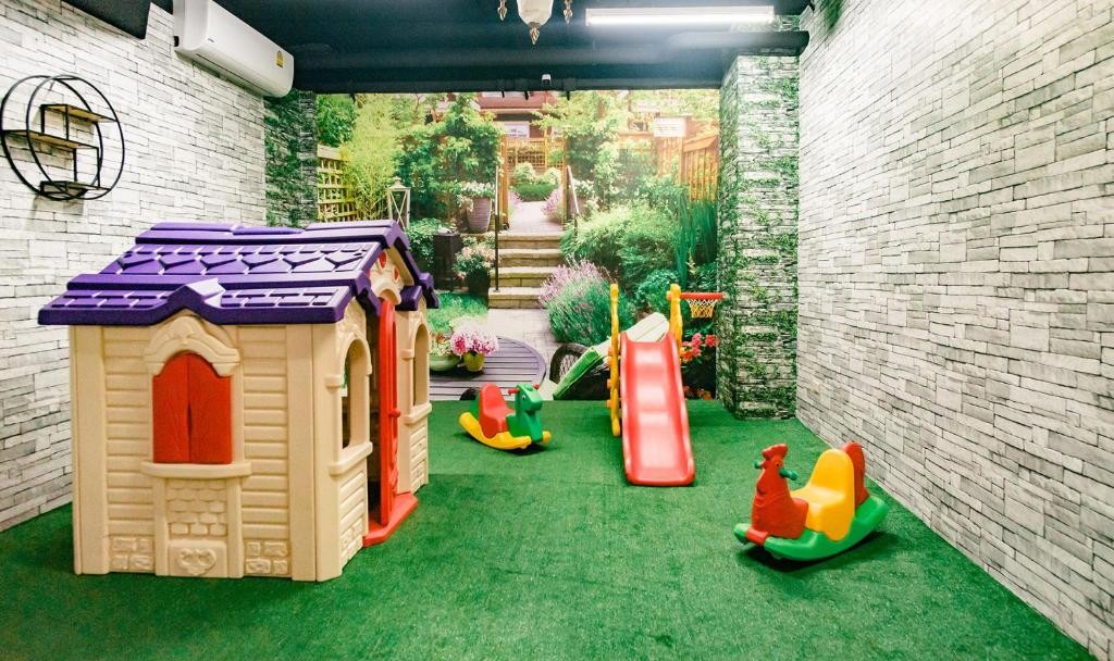 محوطه بازی محوطه بازی