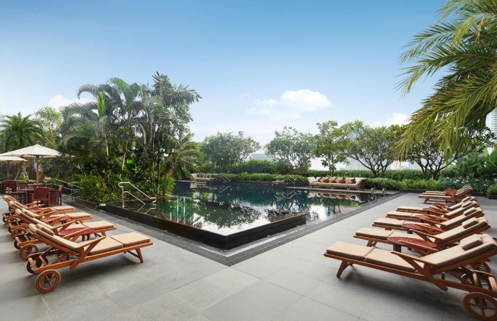 محوطه هتل محوطه هتل