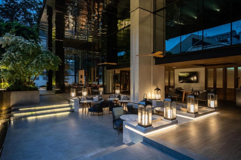 محوطه هتل محوطه هتل