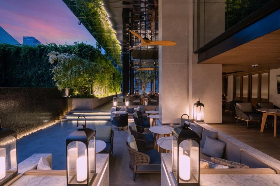 محوطه هتل محوطه هتل