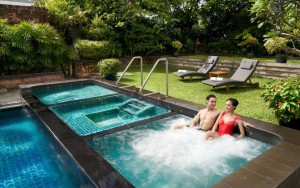 محوطه هتل محوطه هتل