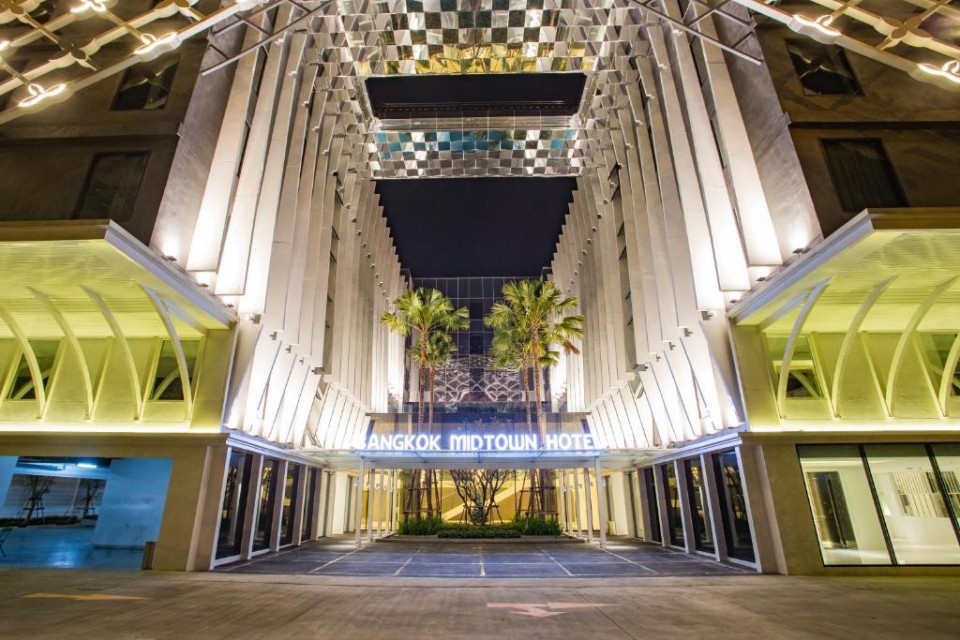 محوطه هتل محوطه هتل