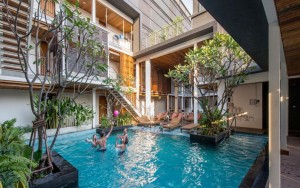 محوطه هتل محوطه هتل