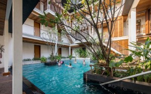 محوطه هتل محوطه هتل