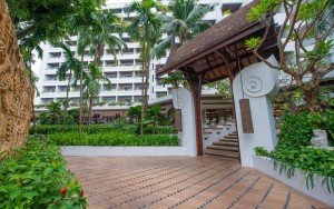 محوطه هتل محوطه هتل